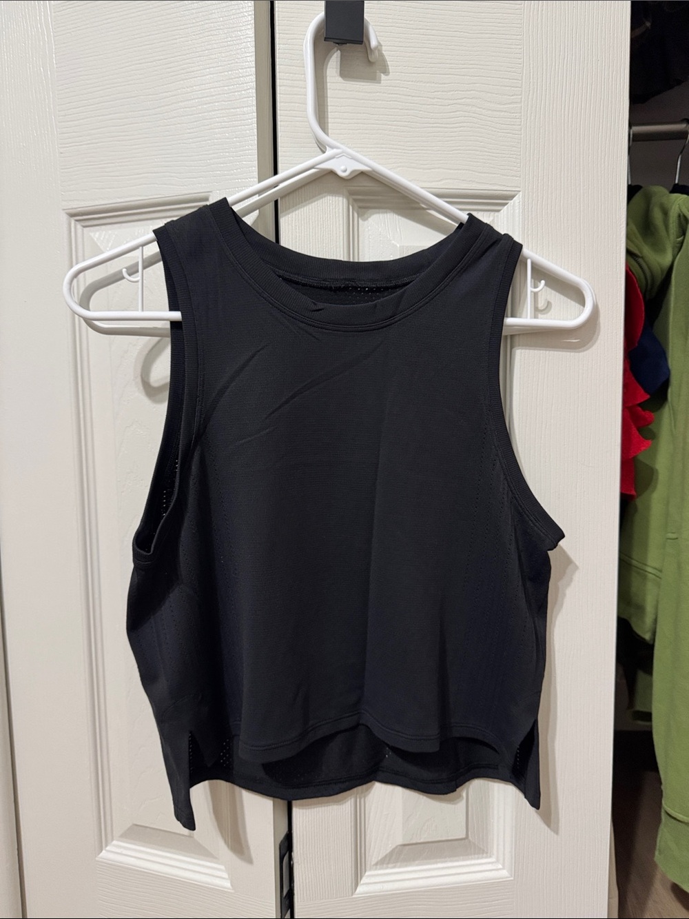 lululemon athletica Black Sleeveless Crop Tank